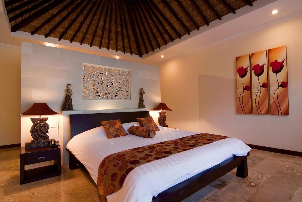 Ellora Villa Sanur Rum bild